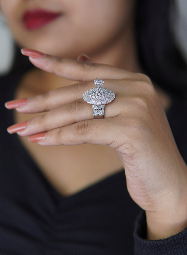 Silver-plated crown design cocktail ring featuring multiple diamond-style stones, adjustable women’s statement jewelry perfect for weddings and parties.