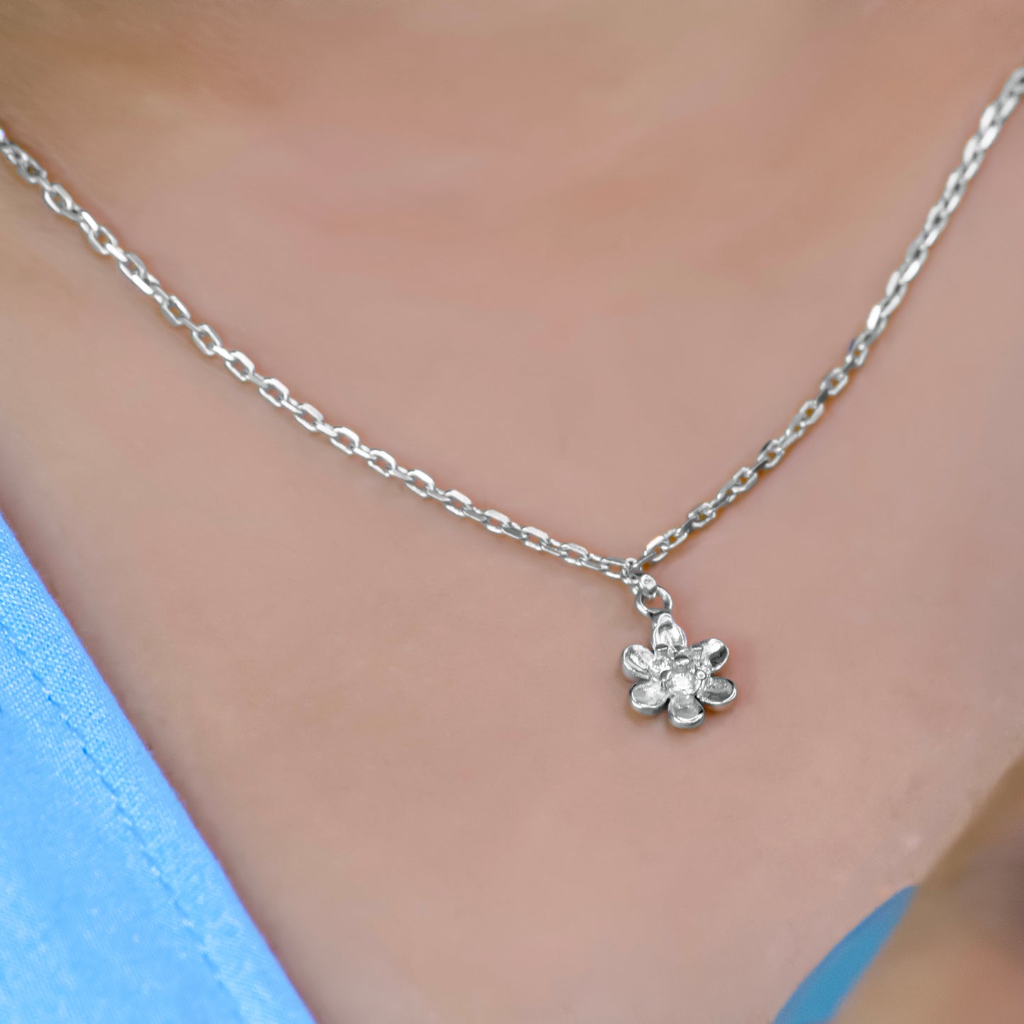 Daisy Bloom Silver Necklace