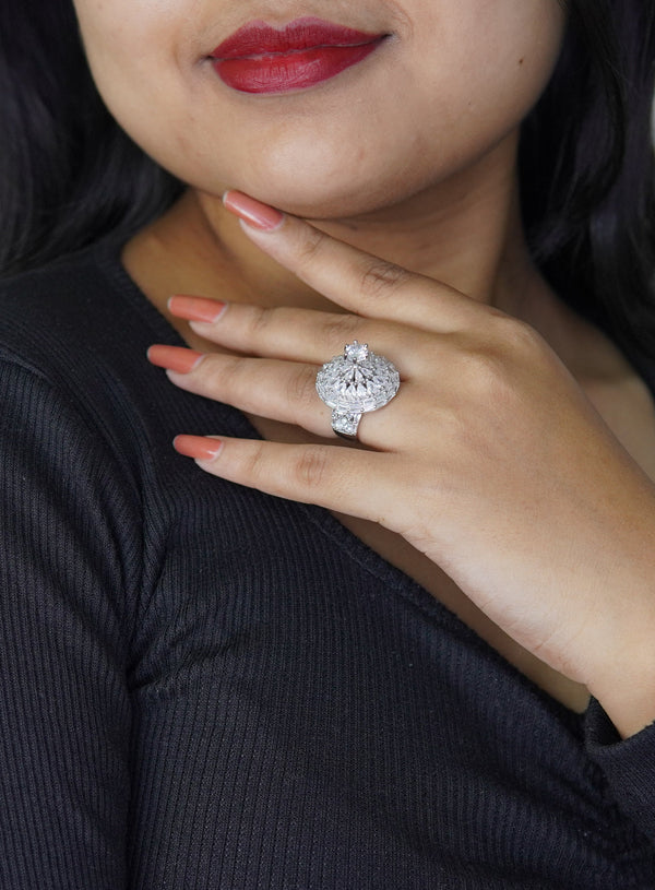 Silver-plated crown design cocktail ring featuring multiple diamond-style stones, adjustable women’s statement jewelry perfect for weddings and parties.